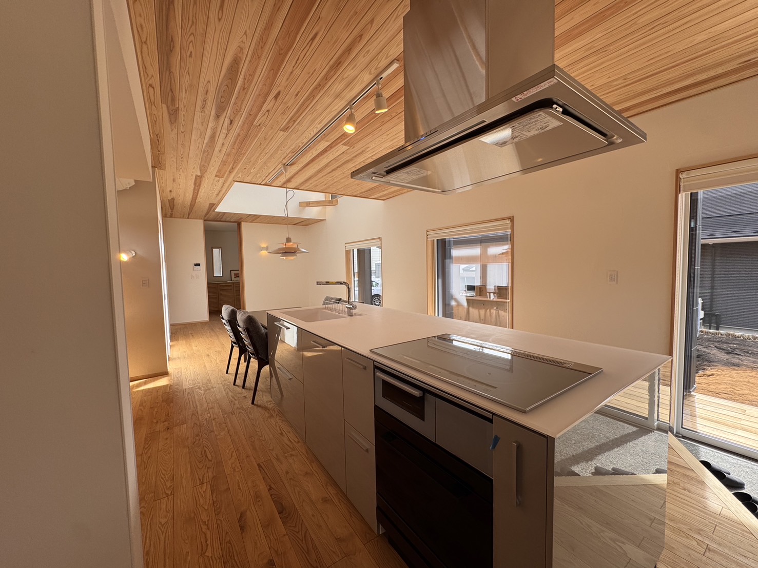 借宿つくしが丘 信州の木にこだわった高級別荘