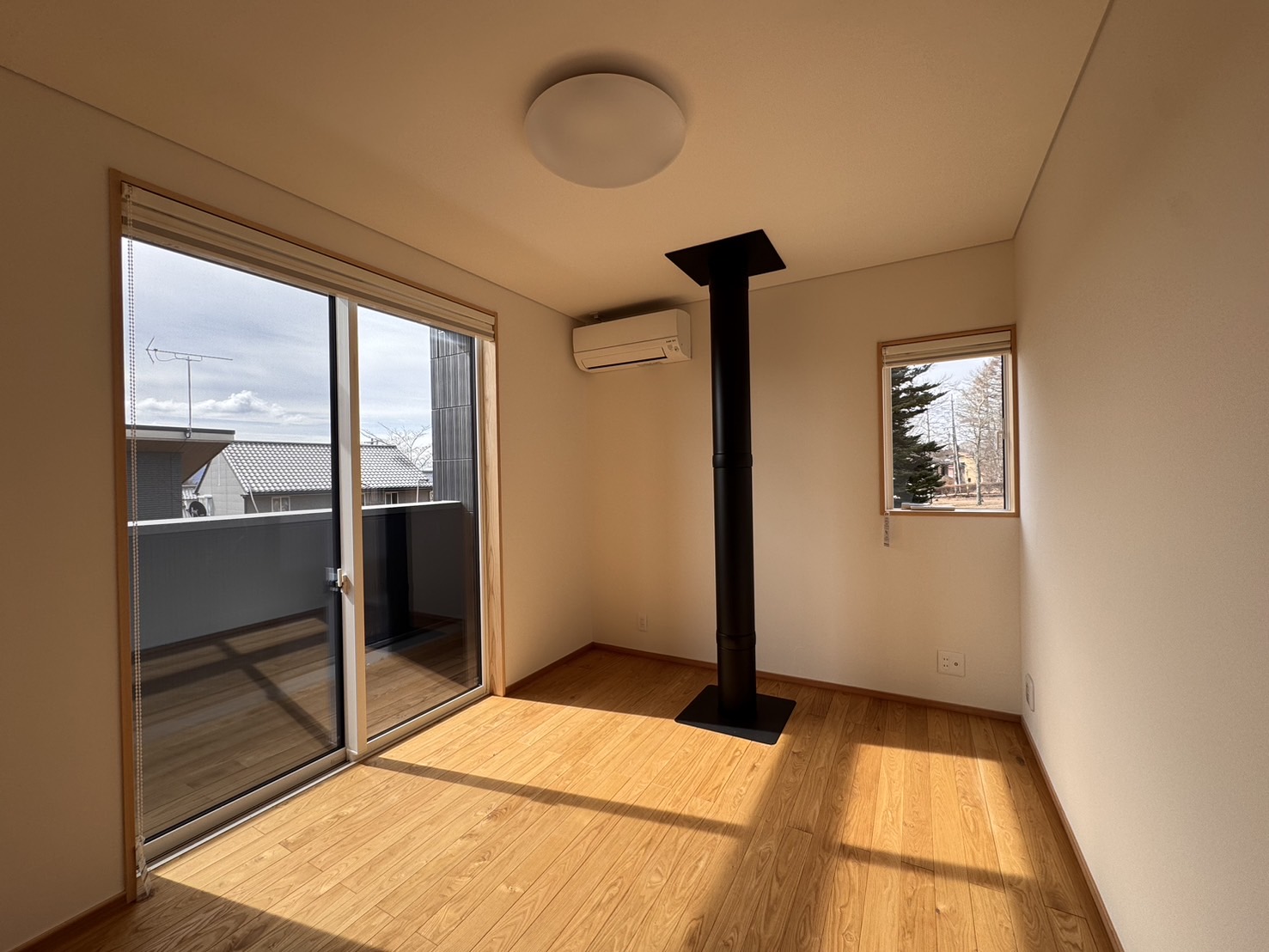 借宿つくしが丘 信州の木にこだわった高級別荘